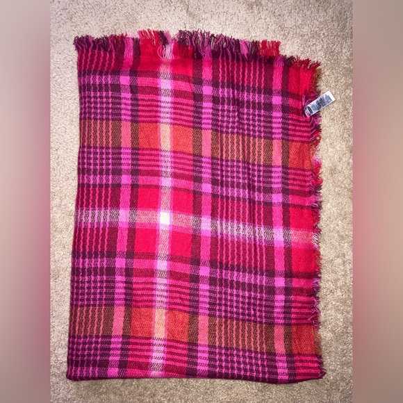 Old Navy blanket scarf - Picture 3 of 3